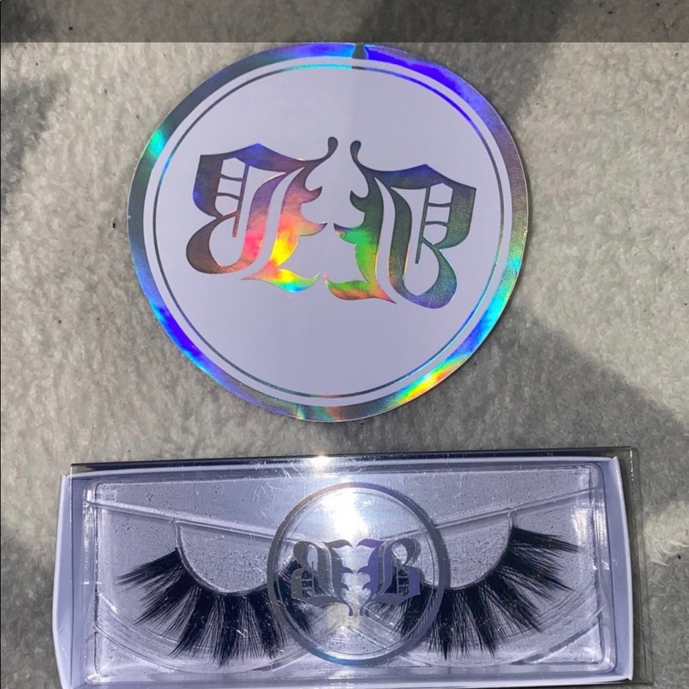 Baddie lashes